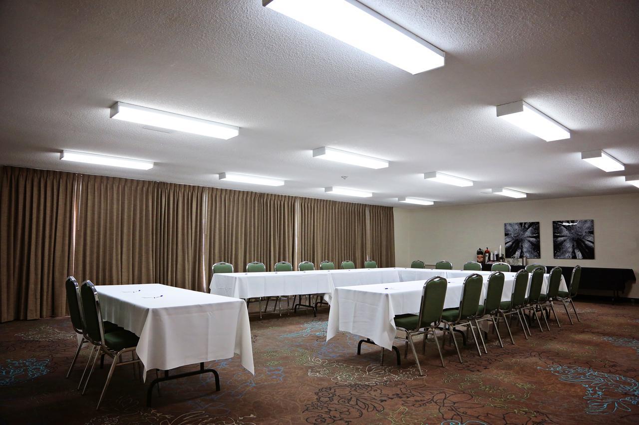 New Liskeard Waterfront Inn מראה חיצוני תמונה