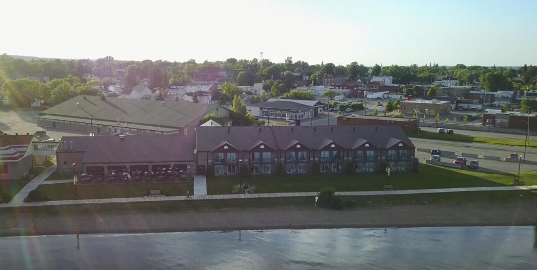 New Liskeard Waterfront Inn מראה חיצוני תמונה
