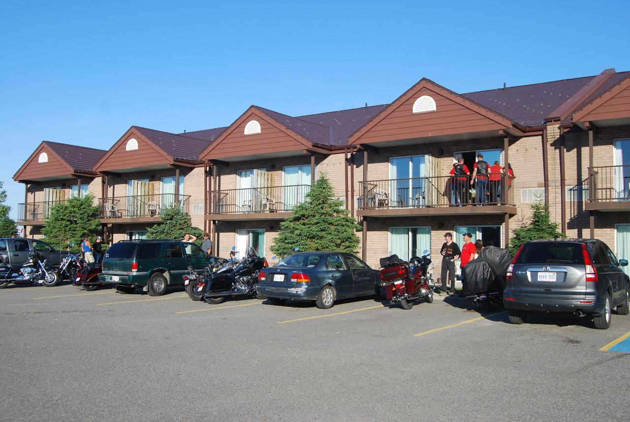 New Liskeard Waterfront Inn מראה חיצוני תמונה